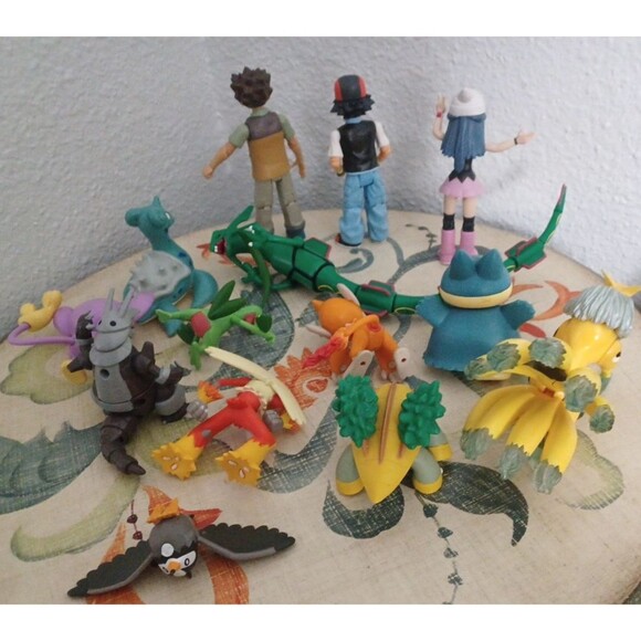 Pokemon Diamond & Pearl Ash, Dawn, Brock Figures Jakks Pacific + 11 Figurin lot - Picture 8 of 10